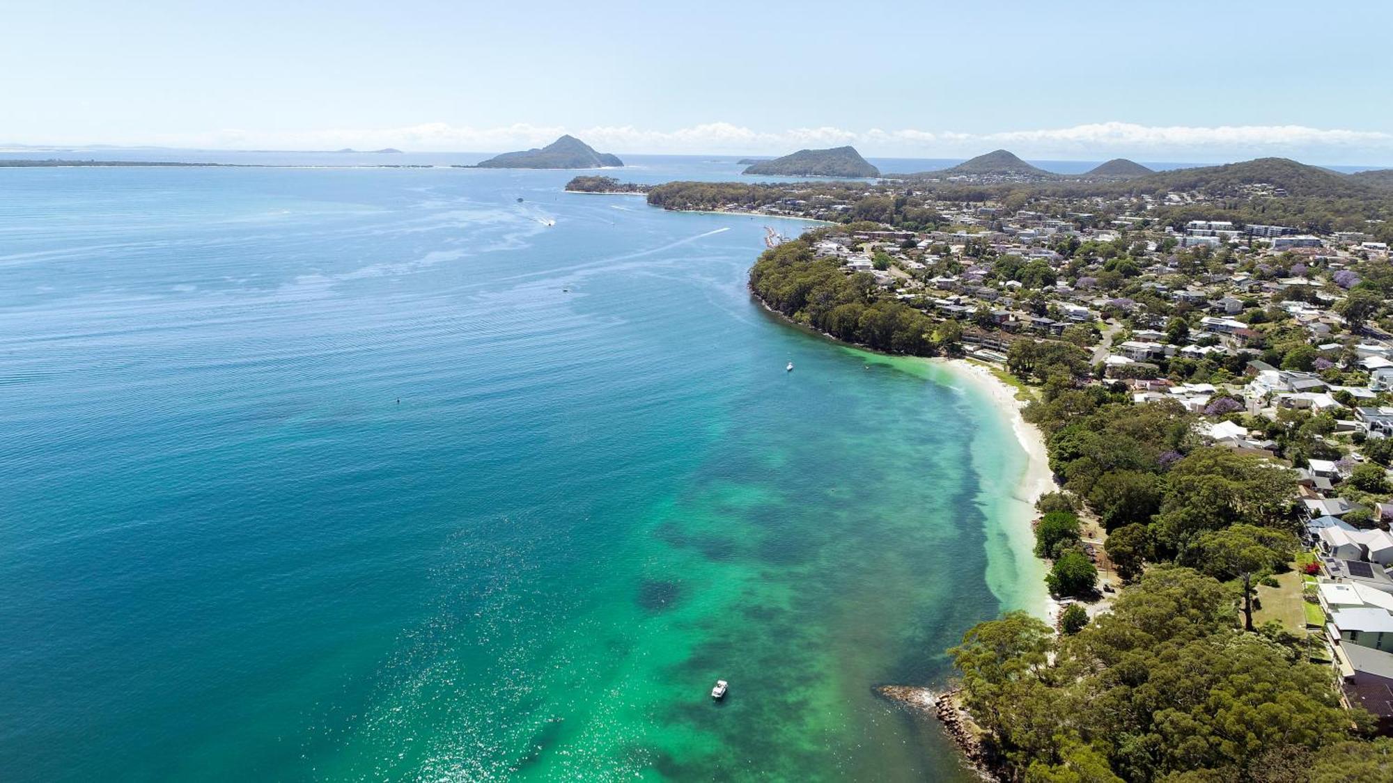 Dutchies Motel Nelson Bay & Dutchmans Beach Apartments ภายนอก รูปภาพ