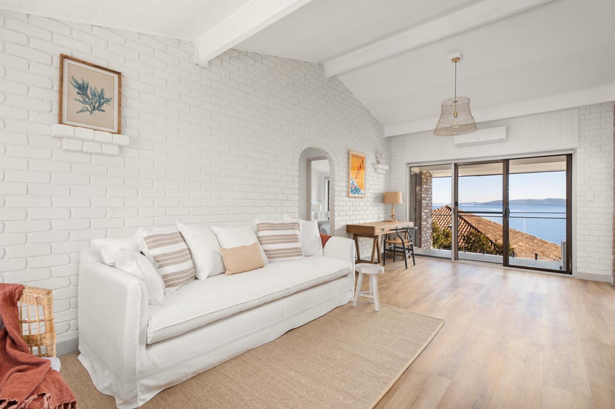 Dutchies Motel Nelson Bay & Dutchmans Beach Apartments ภายนอก รูปภาพ